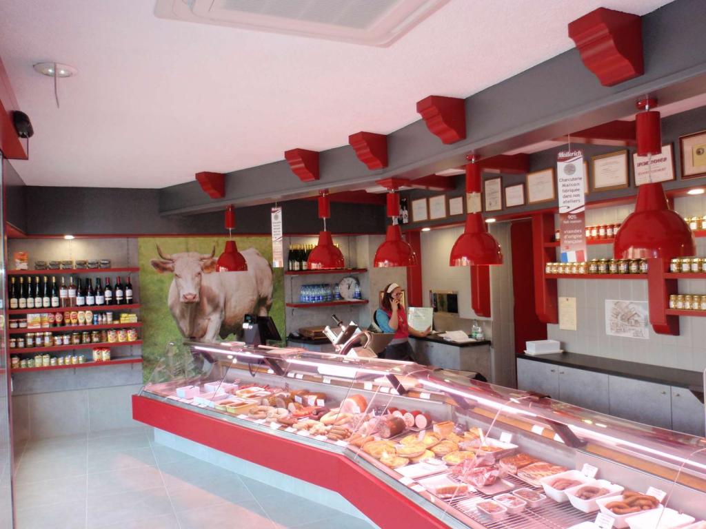 intérieur boucherie rouge